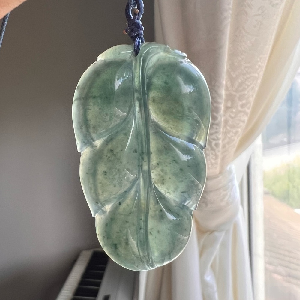 💚💯AUTHENTIC Jade Leaf Pendant Necklace green - Picture 6 of 14